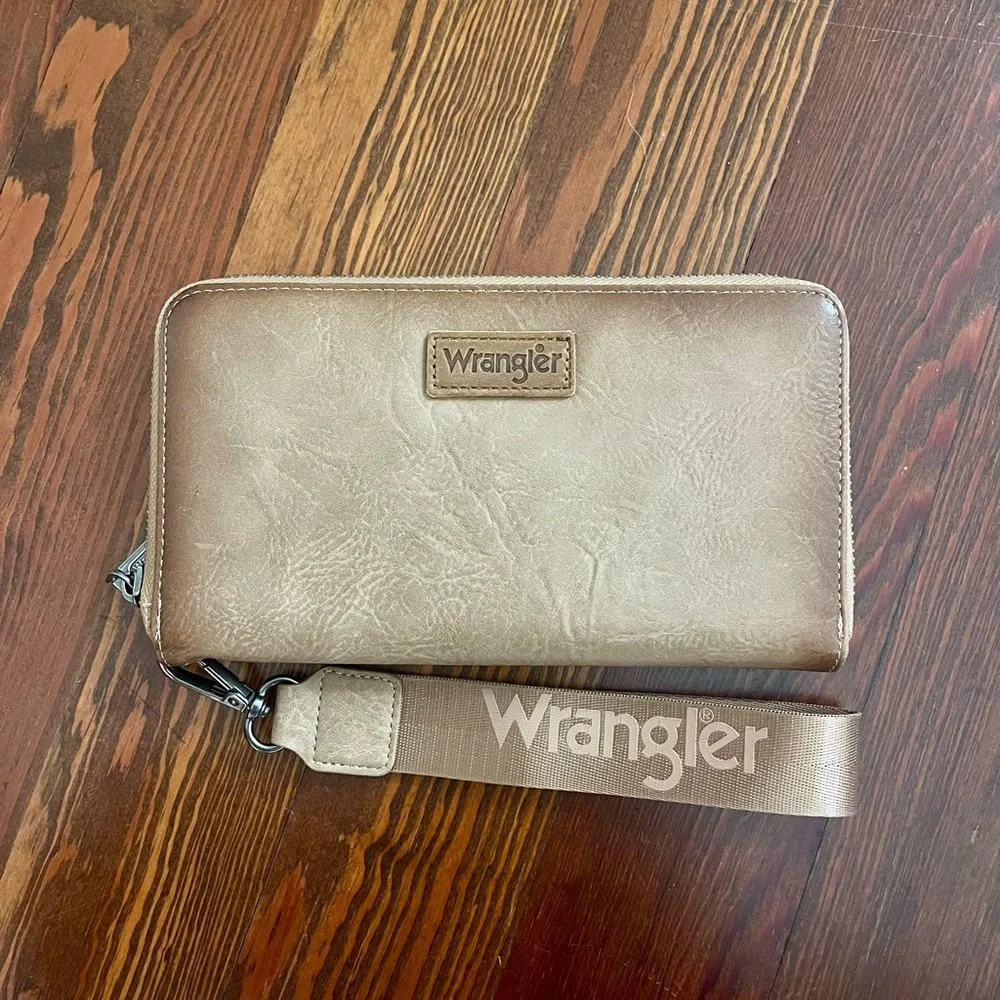 Wrangler Brown Leather Wallet with Strap - Picture 3 of 7